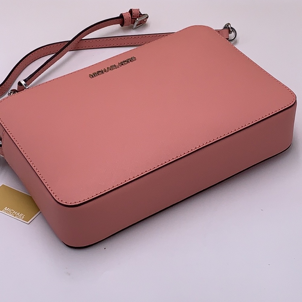 Michael Kors Jet Set Item Large East West Zip Crossbody Leather Primrose 
NWT - Picture 15 of 16